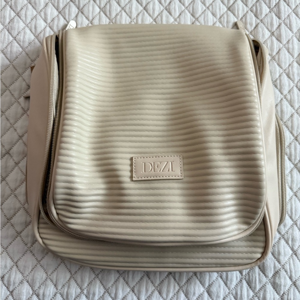 DEZI Cream Men's Backpack
